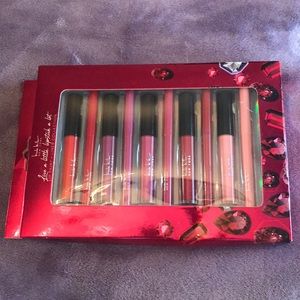 NICOLE MILLER NY LIVE A LITTLE, LIPSTICK A LOT